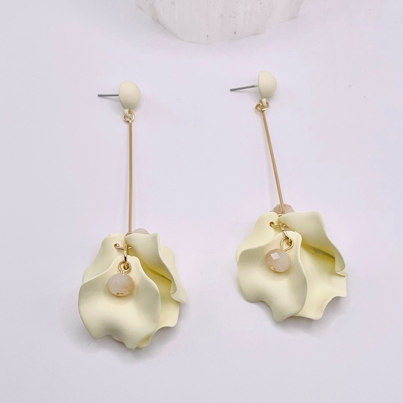 Shashi Petunia Cream Bloom Drop Earrings - Picture 3 of 4